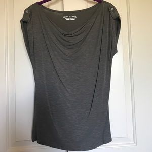 Gorgeous drape, super soft shirt